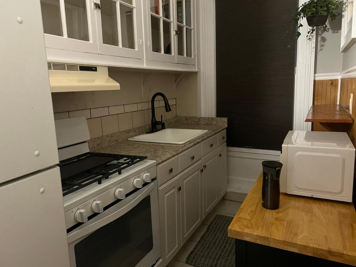 1 Bedroom Private Victorian Apt In Convenient City Location On 5 Acre, Sleeps 4 بكبسي المظهر الخارجي الصورة